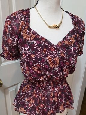 SO BRAND WOMENS JUNIOR DARK BURGUNDY FLORAL SUMMER TOP WITH SMOCKING SIZE SMALL